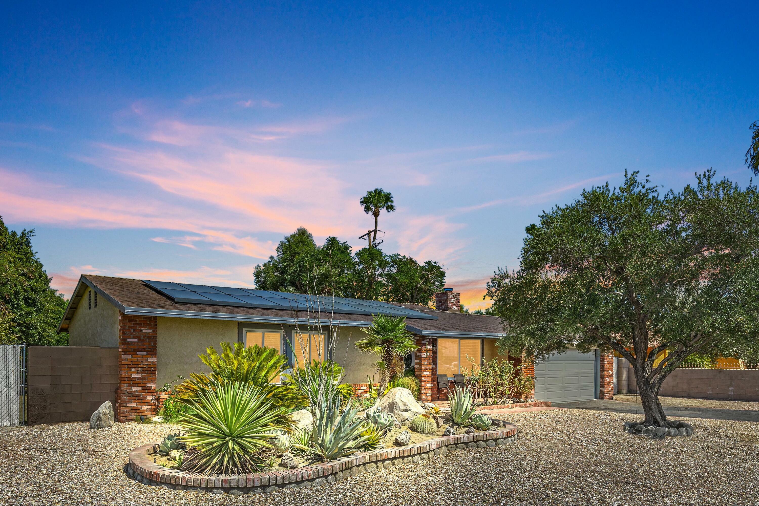 Property Photo:  2092 N N San Antonio Road  CA 92262 