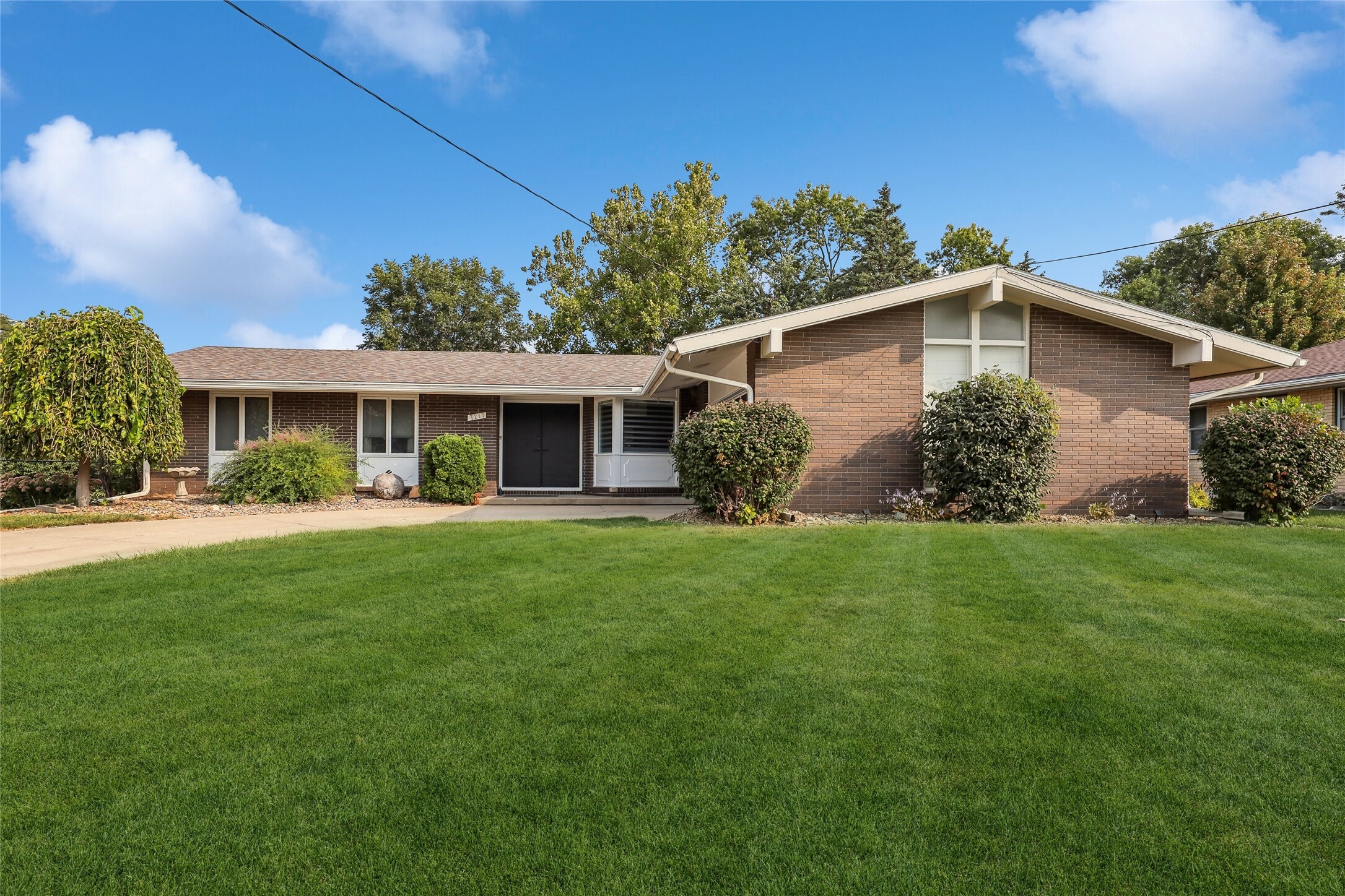 Property Photo:  7217 Bryn Mawr Drive  IA 50322 