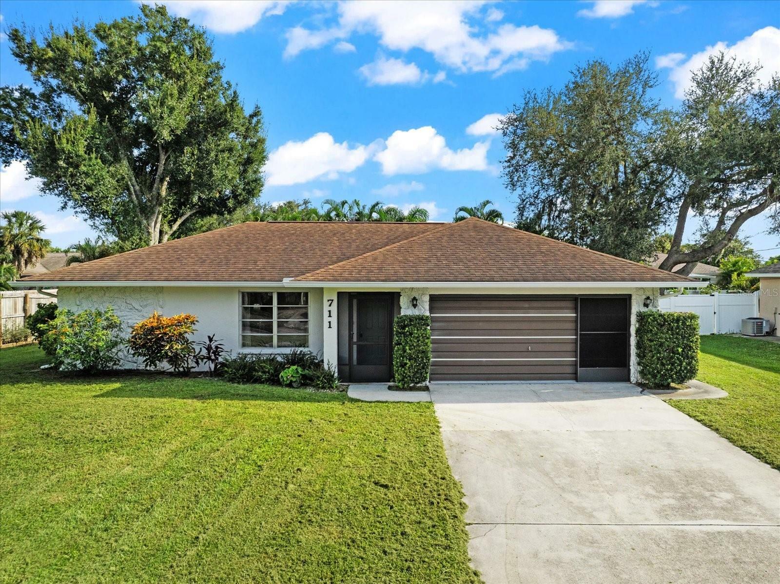 Property Photo:  711 Citrus Road  FL 34293 