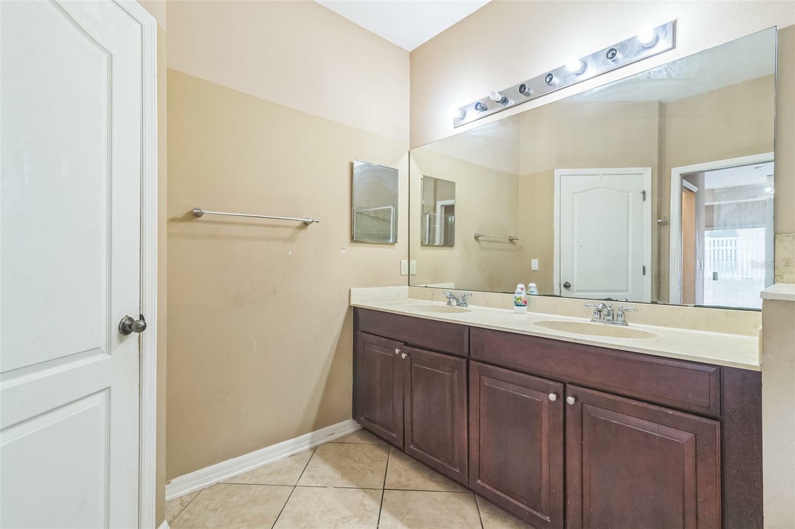 Property Photo:  13950 Morning Frost Drive  FL 32828 