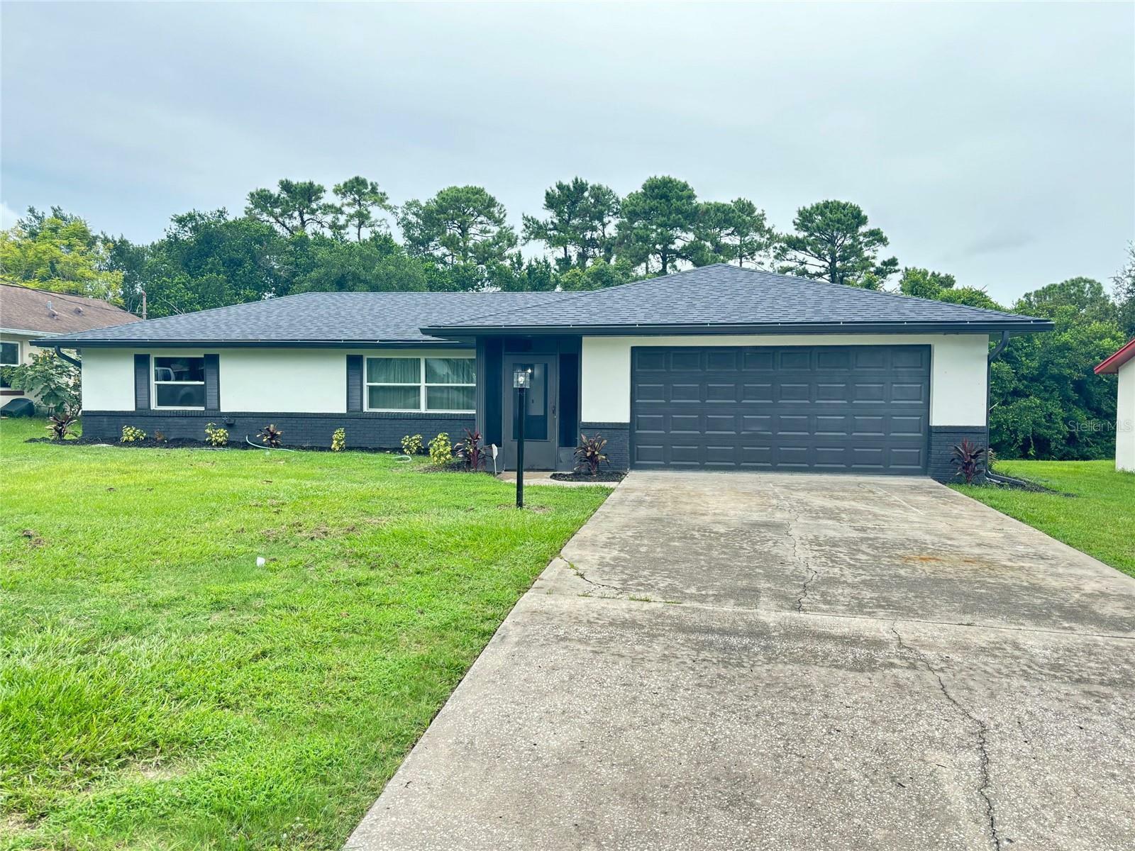 Property Photo:  260 S Fairbairn Drive  FL 32725 