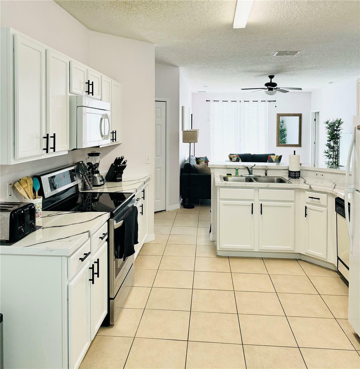 Property Photo:  1138 Knollwood Drive  FL 33837 