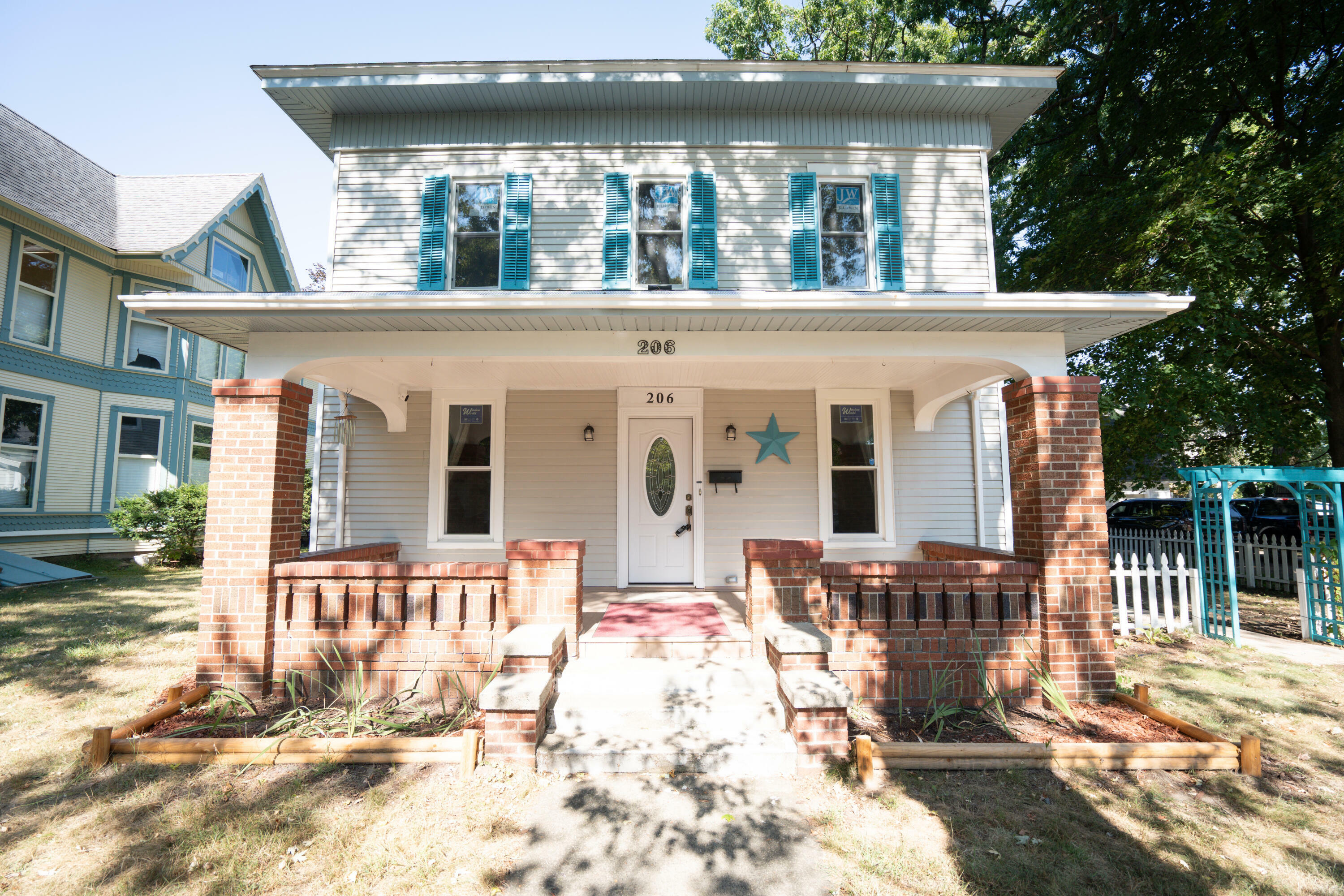 Property Photo:  206 Michigan Avenue  MI 49047 