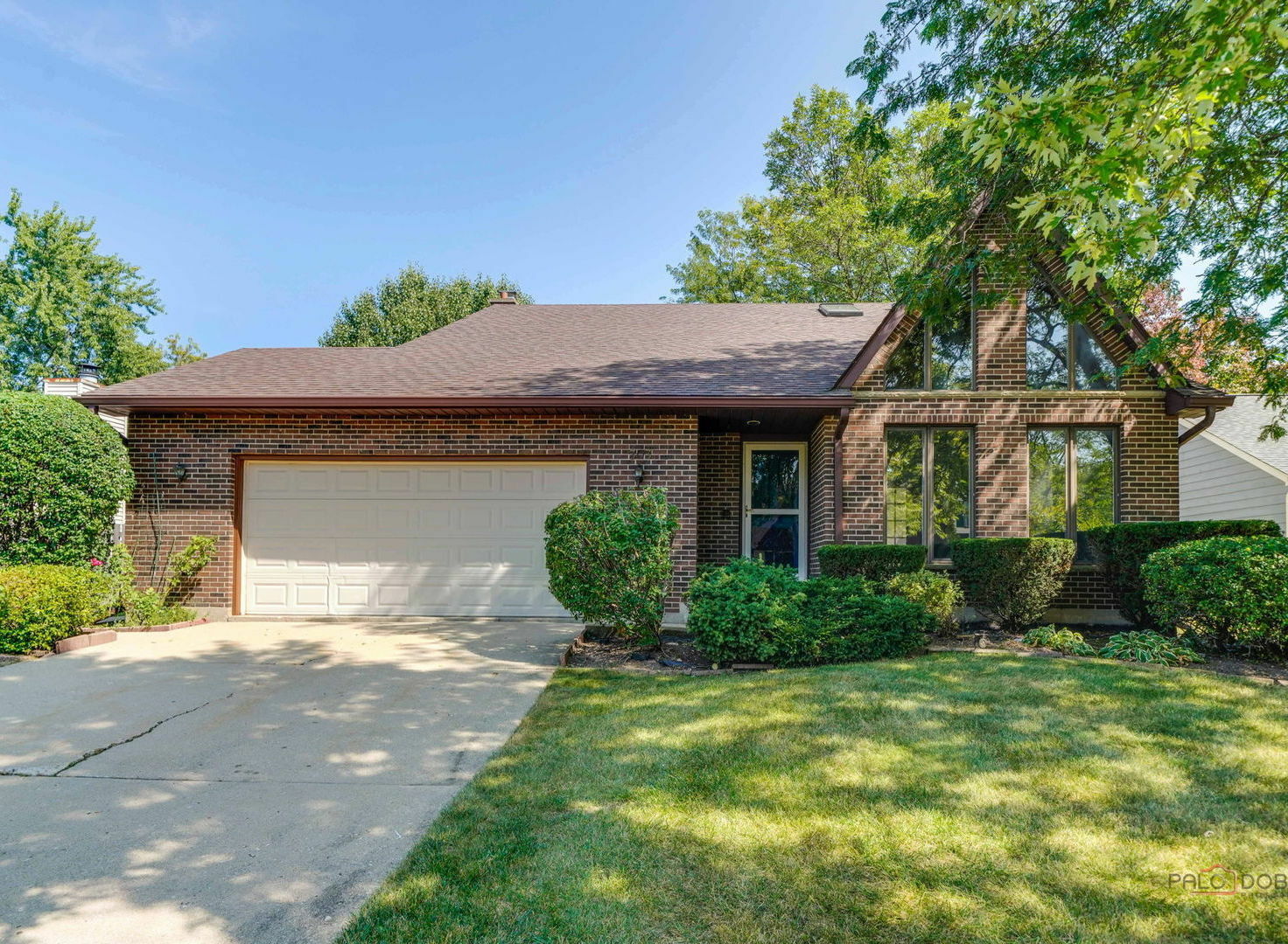 Property Photo:  303 Tanglewood Drive  IL 60031 