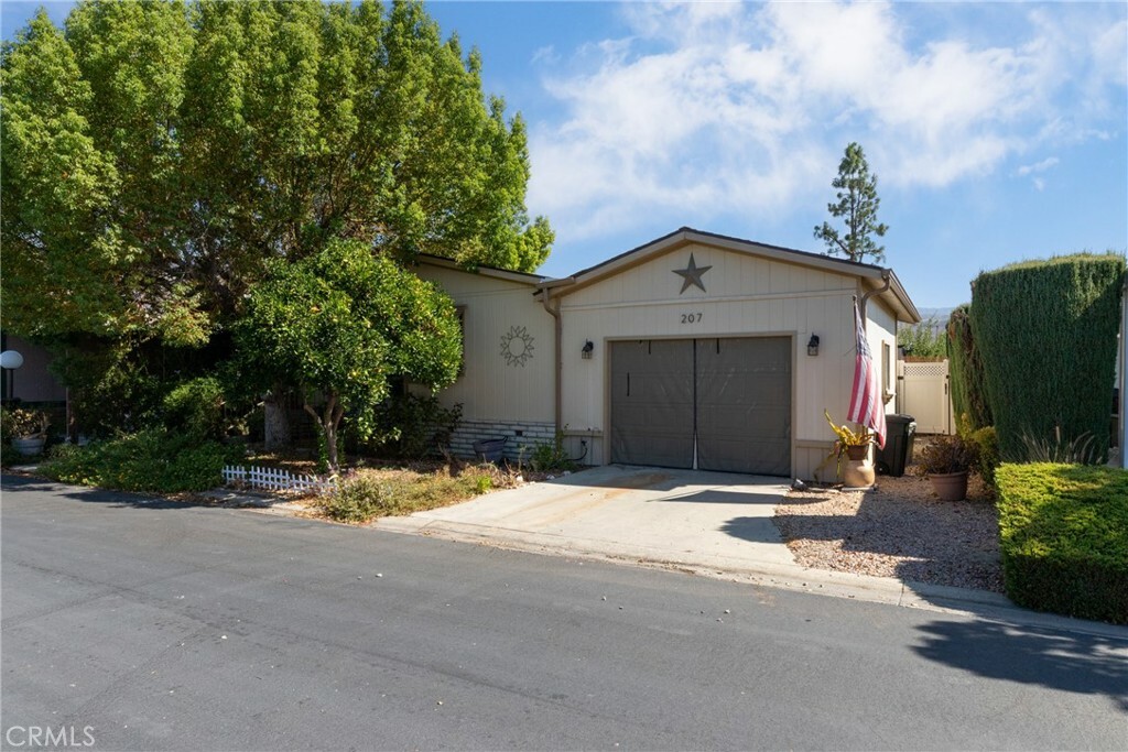 Property Photo:  2230 Lake Park Dr 207  CA 92583 