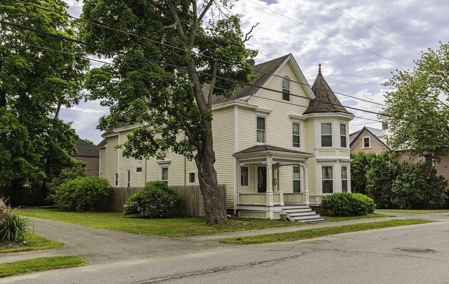 Property Photo:  135 Forest Avenue  ME 04401 