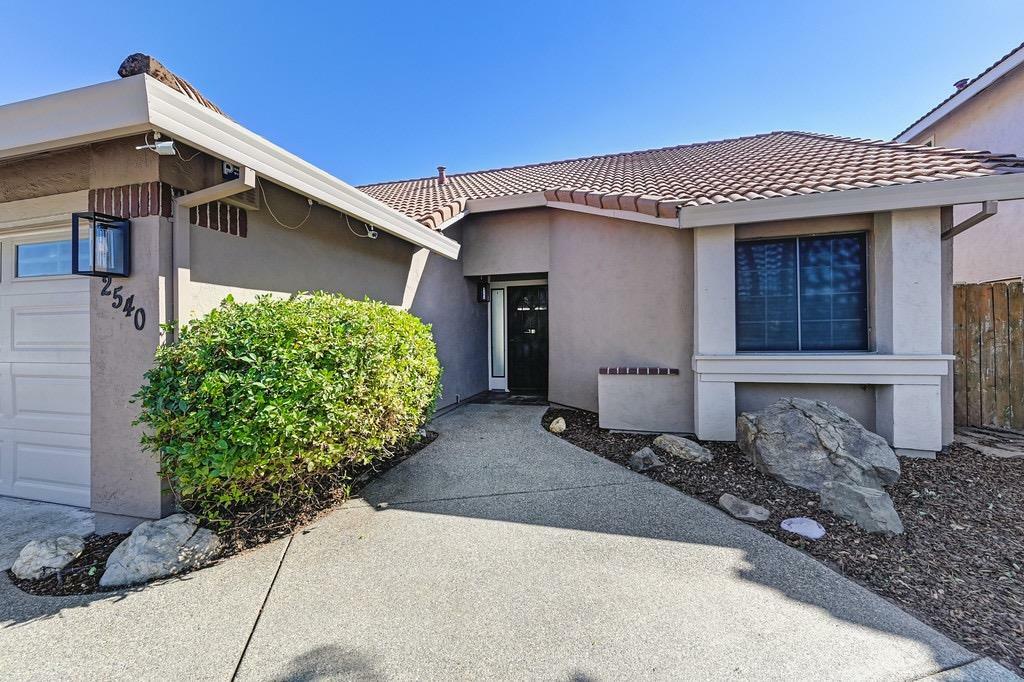 Property Photo:  2540 Inverness Drive  CA 95648 