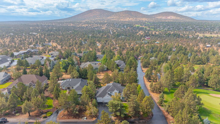 Property Photo: 2315 Linnet Lane OR 97756