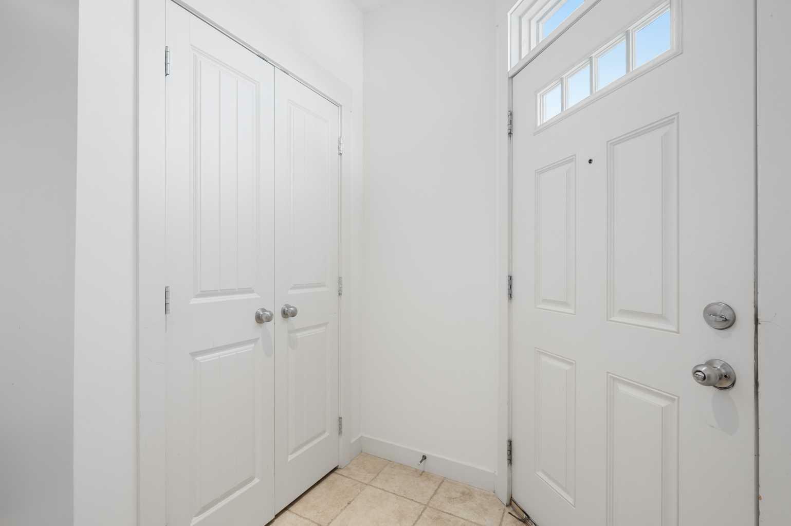 Property Photo:  1940 24A Street SW 3  AB T3E 1V3 