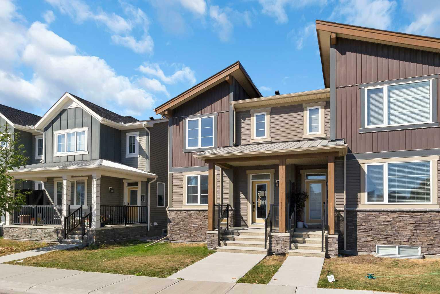 Photo de la propriété:  283 Carrington Circle NW  AB T3P 0Y6 