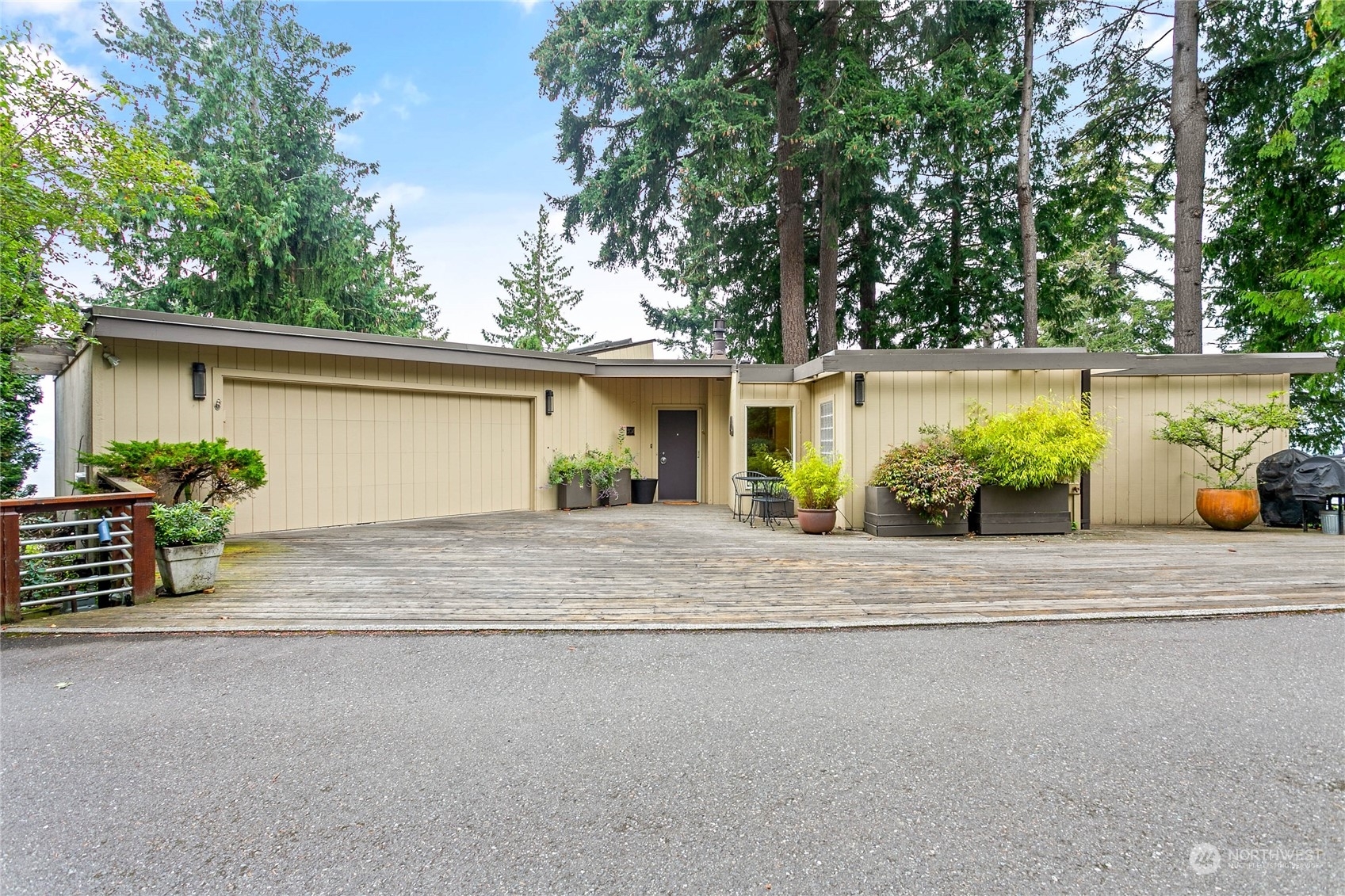 Property Photo:  304 Morey Avenue  WA 98225 