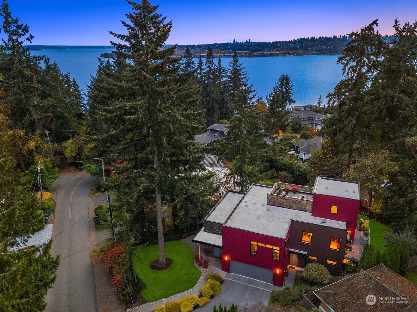 Property Photo:  11233  Champagne Point Road NE  WA 98034 