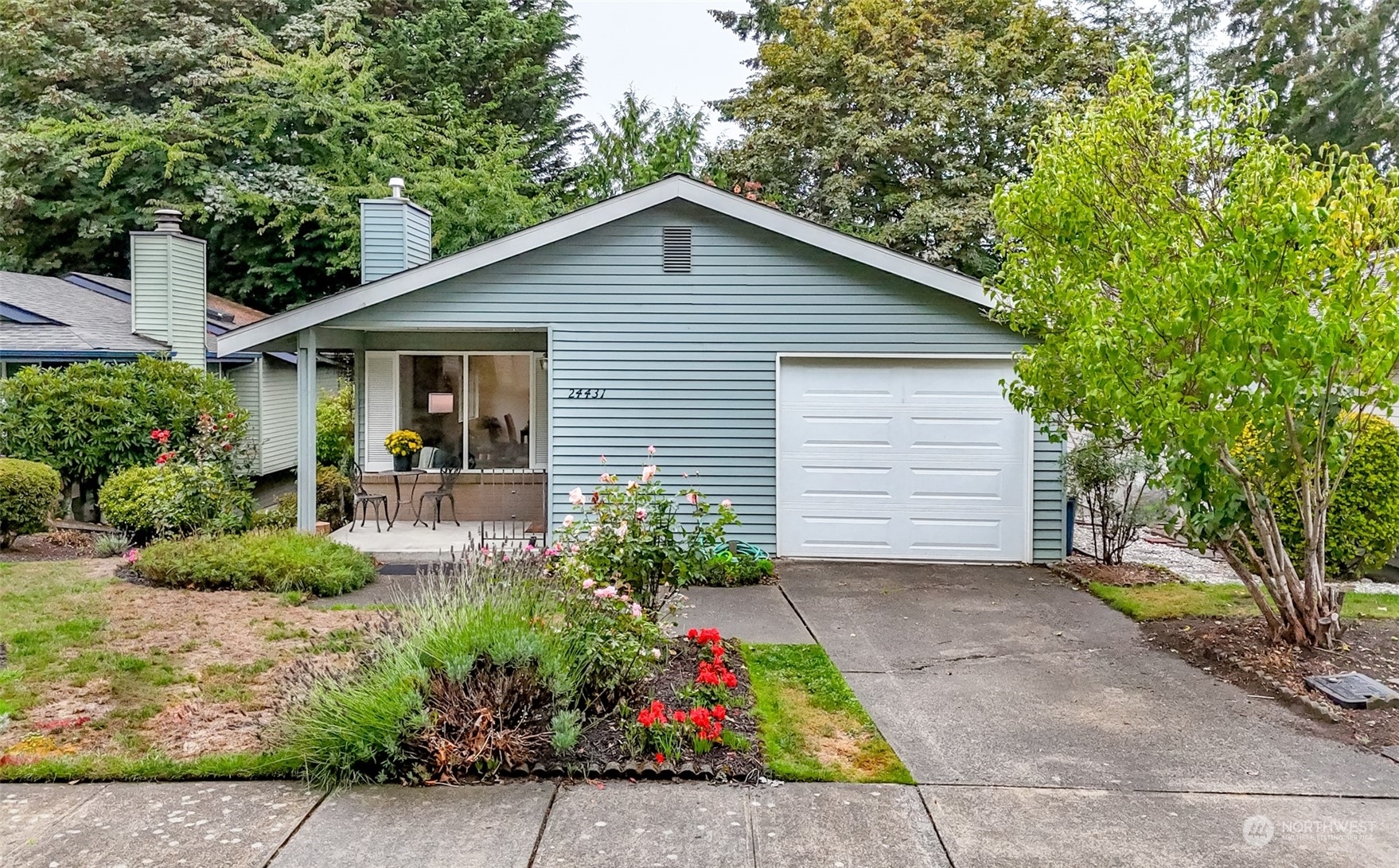 Property Photo:  24431 12th Avenue S  WA 98198 