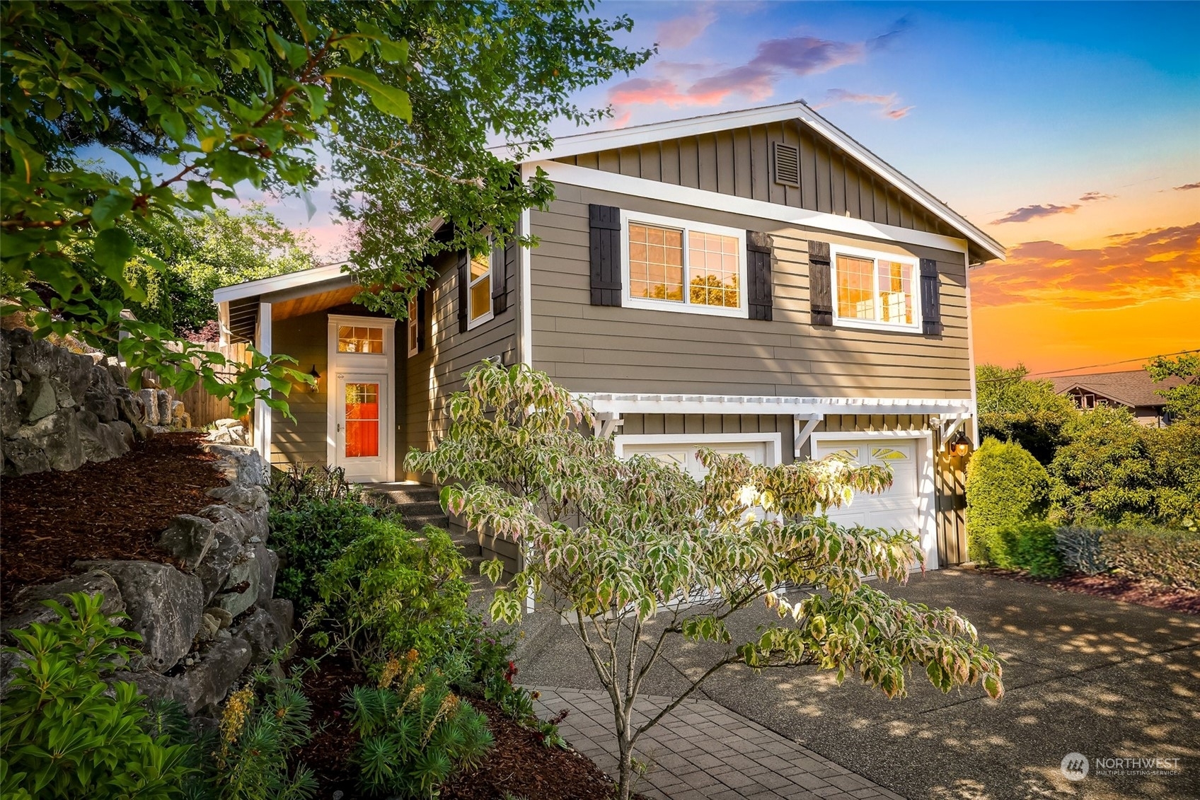 Property Photo:  6555 Seward Park Avenue S  WA 98118 