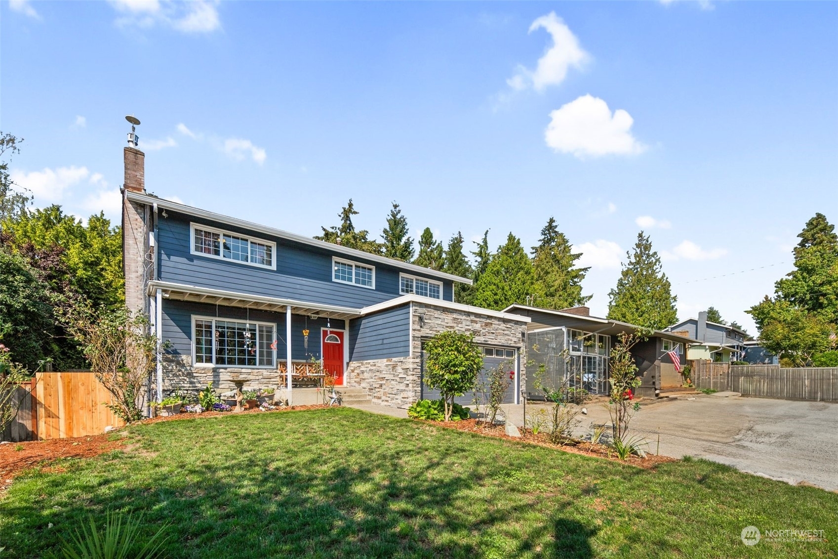 Property Photo:  10641  34th Avenue SW  WA 98146 