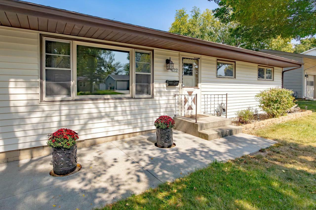 Property Photo:  422 Hemphill Avenue  WI 53534 