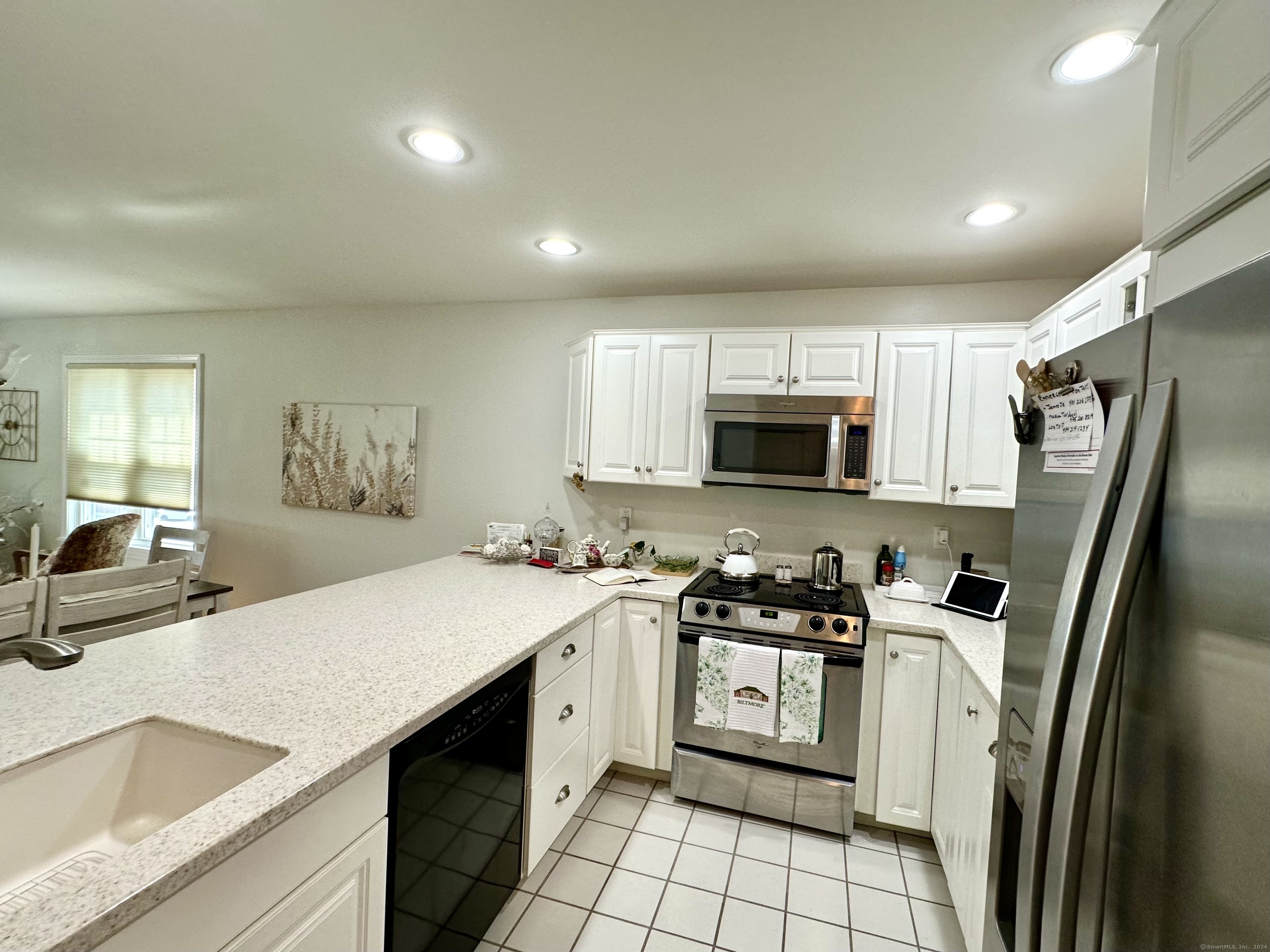 Property Photo:  49 Rose Street Apt 510  CT 06405 