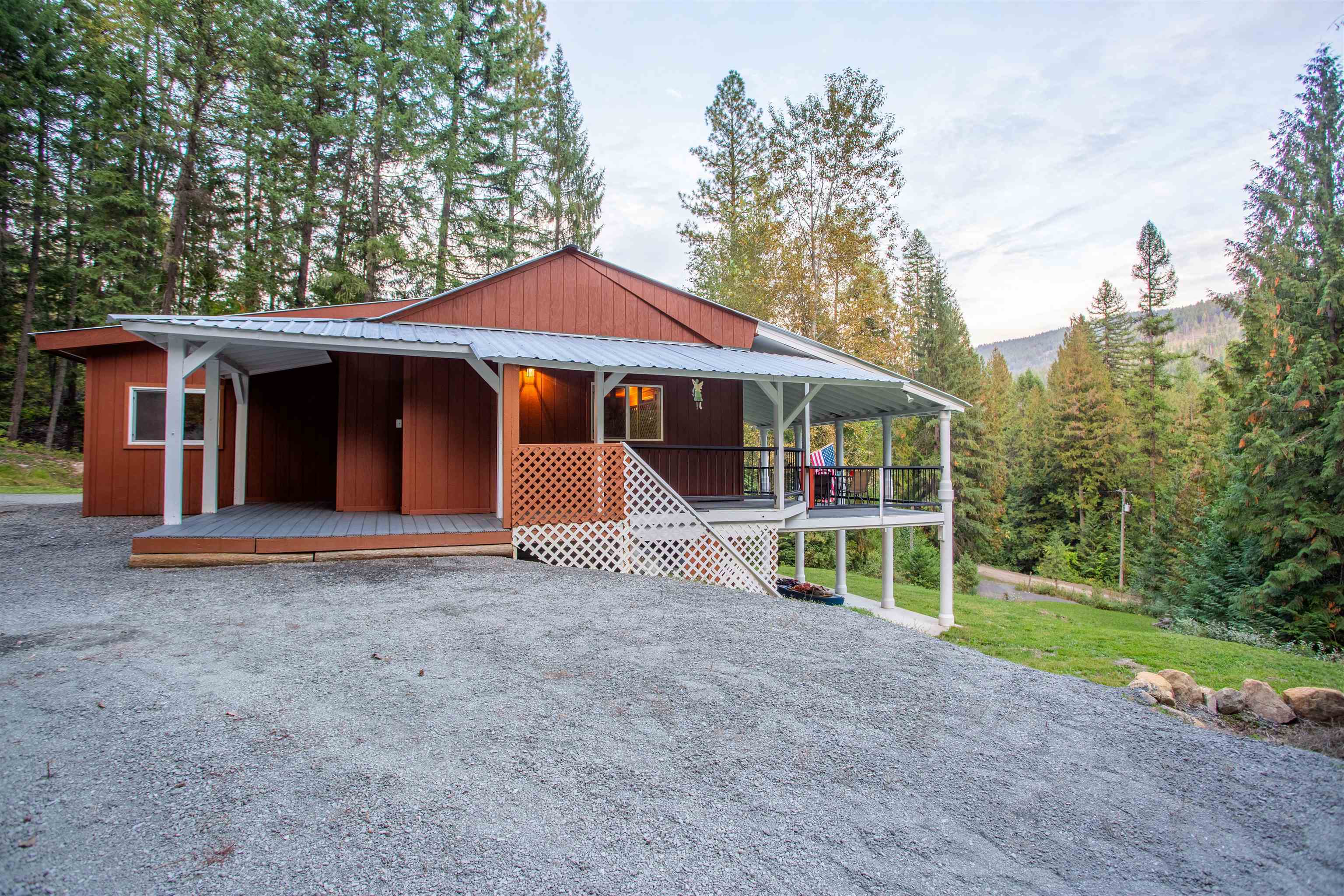 Property Photo:  604 Deadman Creek Rd  WA 99141 