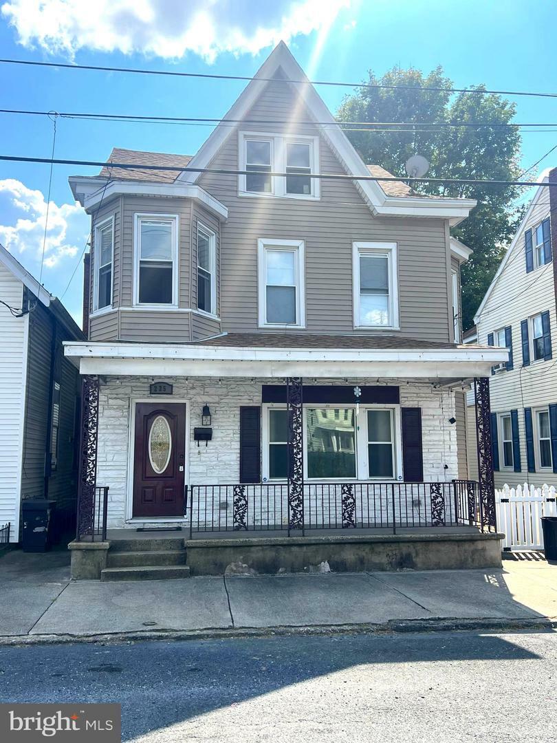 Property Photo:  225 Pike Street  PA 17965 