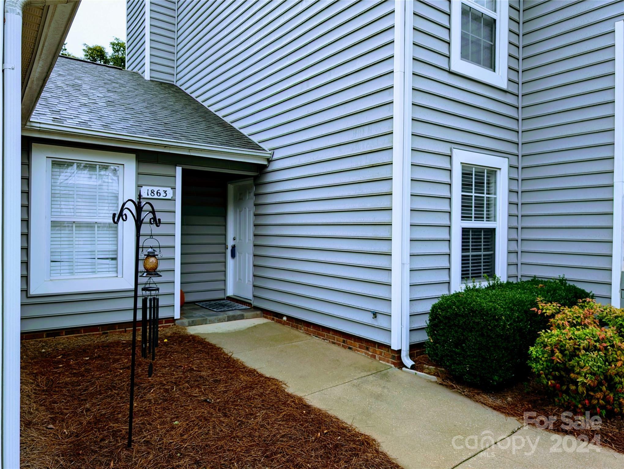 Property Photo:  1863 Fairlawn Court  SC 29732 