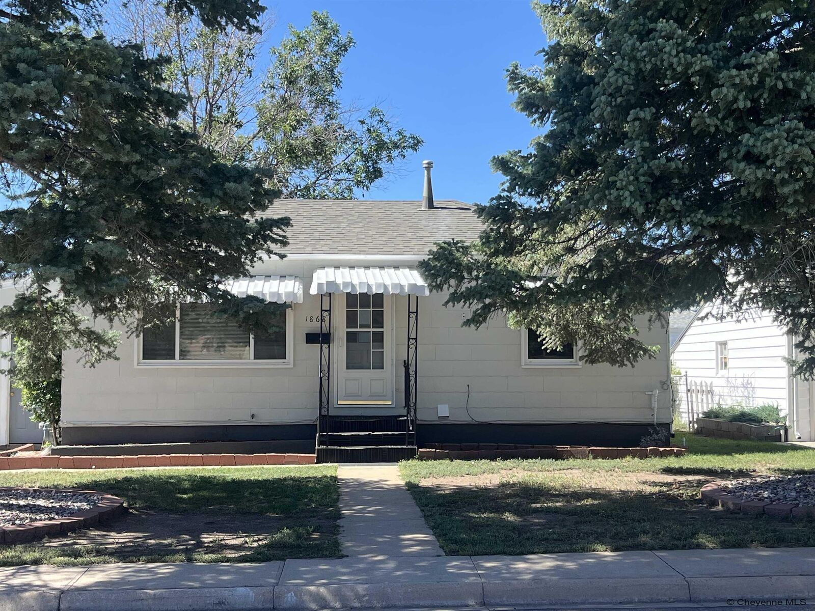 Property Photo: 1868 Cherry Ct WY 82001