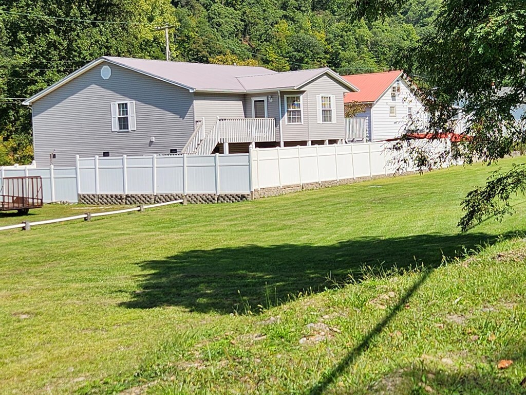 Property Photo:  43774 St Hwy 194 E  KY 41528 