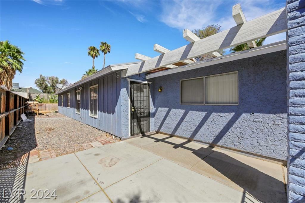 Property Photo:  4554 East Viking Road  NV 89121 