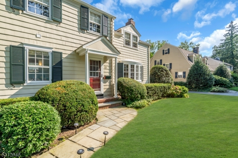 Property Photo:  15 Glen Oaks Ave  NJ 07901 