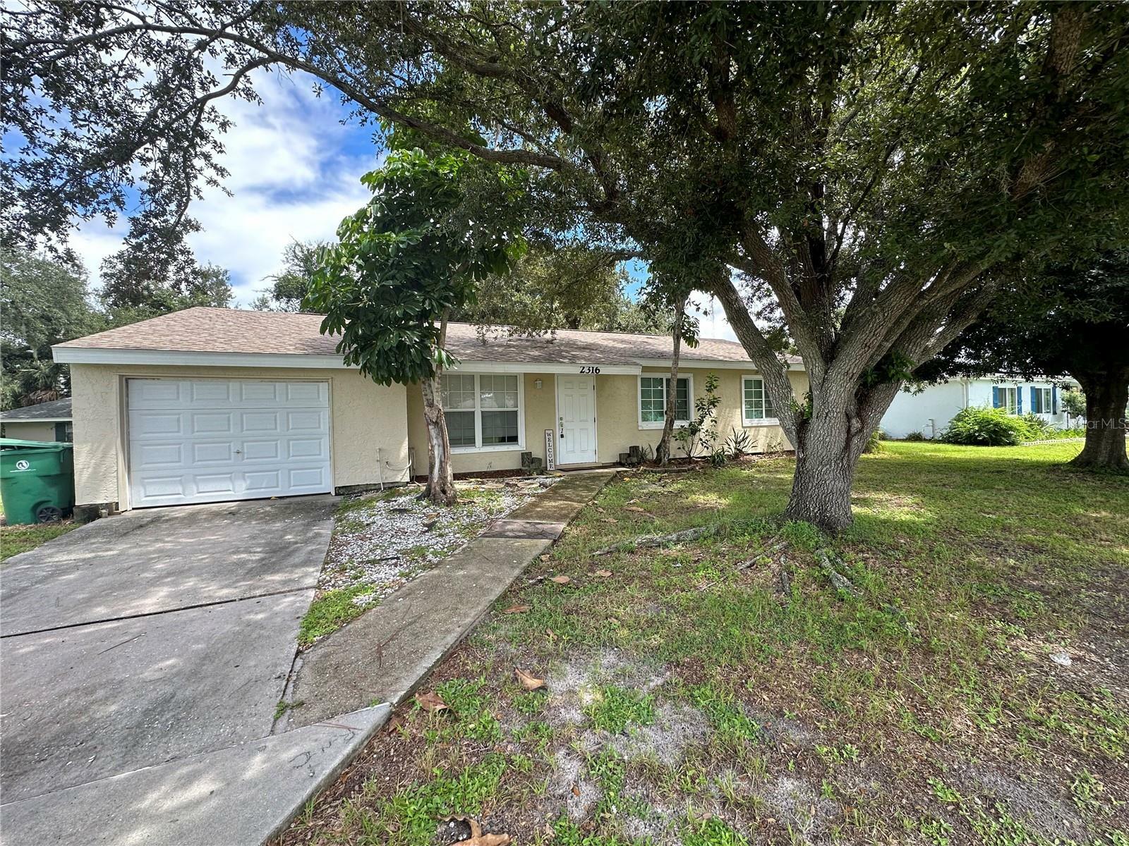 Property Photo:  2316 Linton Lane  FL 33952 