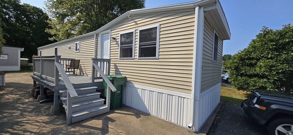 Property Photo:  250 Mansfield Ave 16  MA 02766 