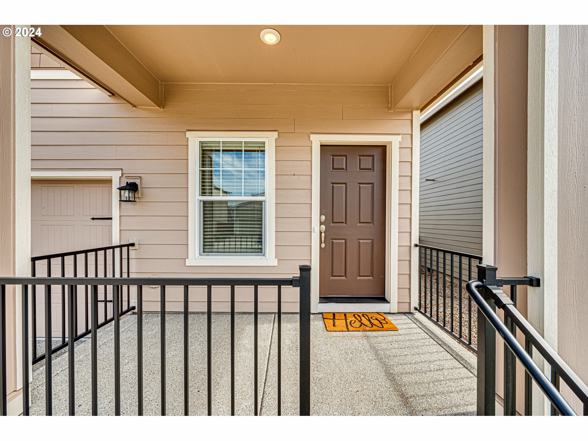 Property Photo:  1419 W 16th Ave  WA 98629 