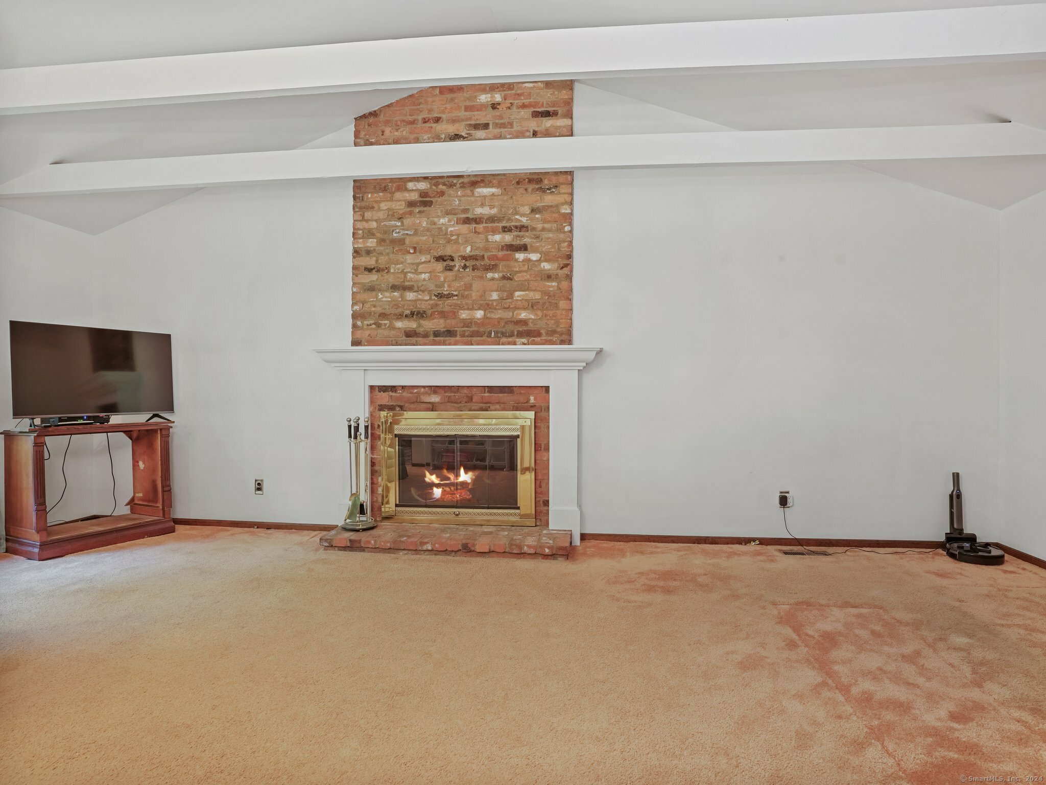 Property Photo:  2 Hollow Spring Road  CT 06854 