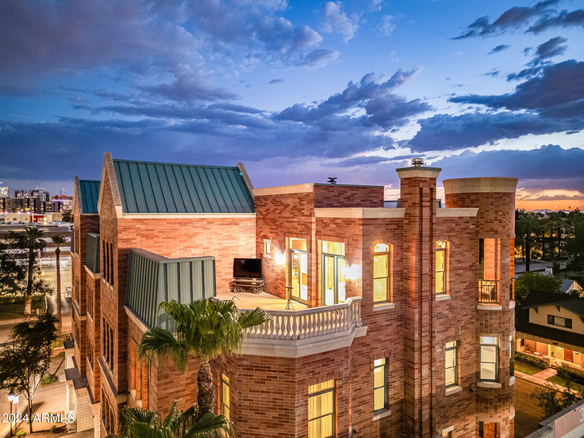 Property Photo: 2017 N 1st Avenue AZ 85003