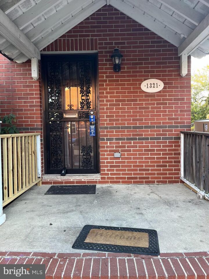 1321 Ogden Street  Philadelphia PA 19123 photo