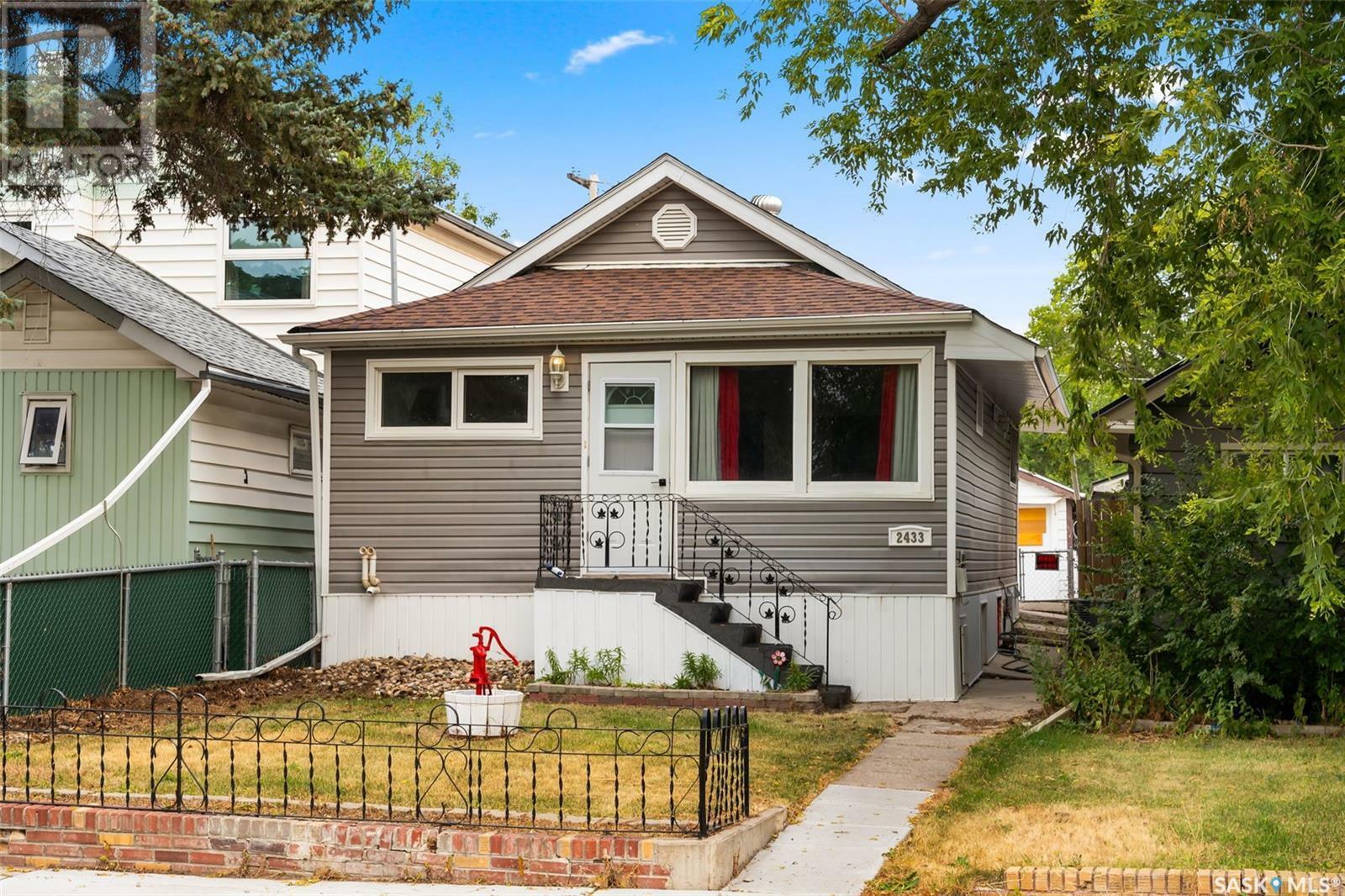 Property Photo:  2433 McDonald Street  SK S4N 2Z4 