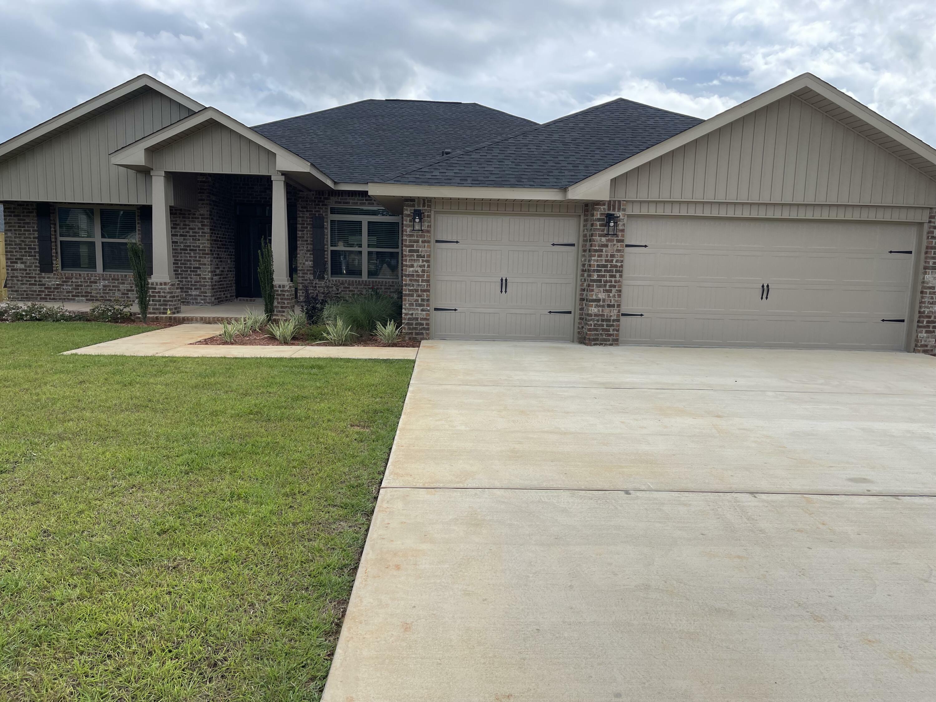 Property Photo:  5907 Silvercrest Boulevard  FL 32536 