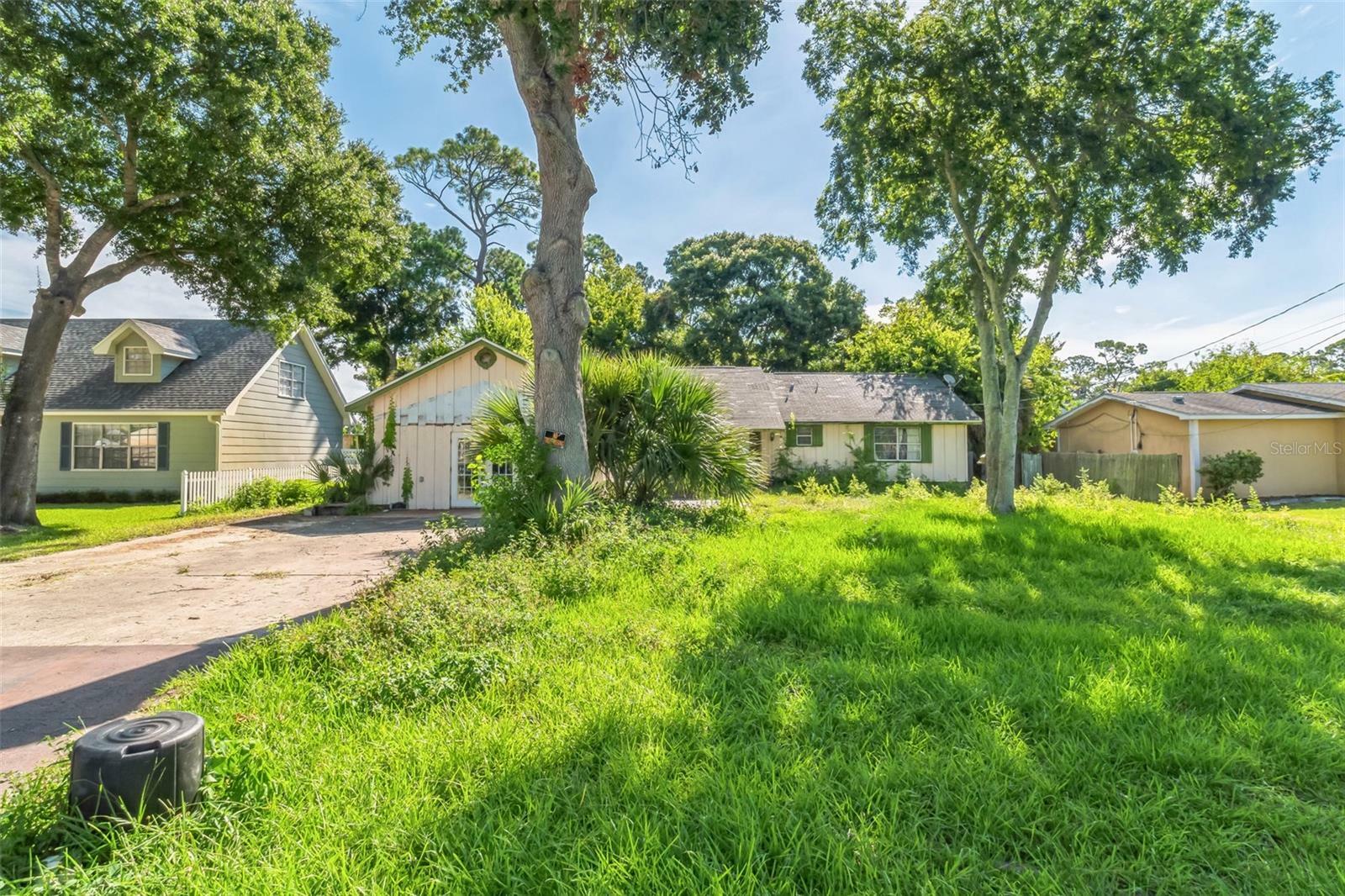 Property Photo:  1511 Center Avenue  FL 32117 