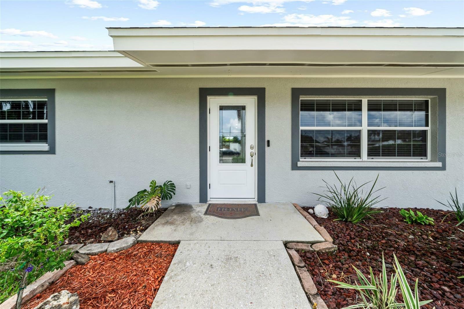 Property Photo:  5805 8th Avenue Drive W  FL 34209 