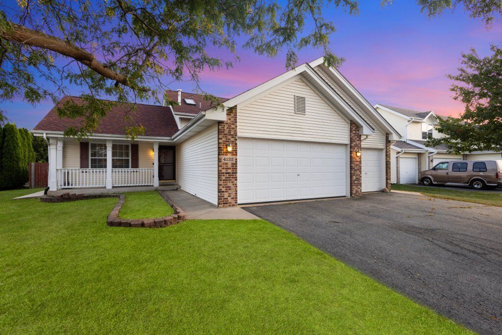Property Photo:  4132 Hearthstone Lane  IL 61008 