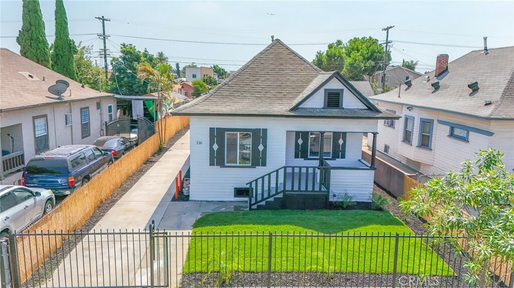 Property Photo: 216 -218 E 66th Street CA 90003