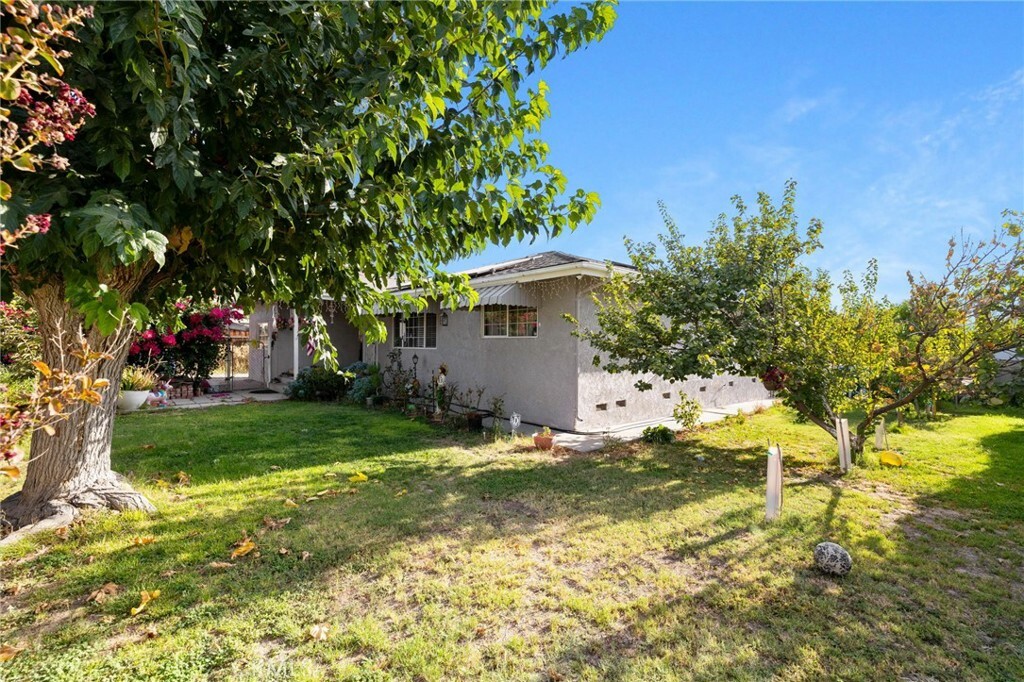 Property Photo:  304 Adams Street  CA 93268 