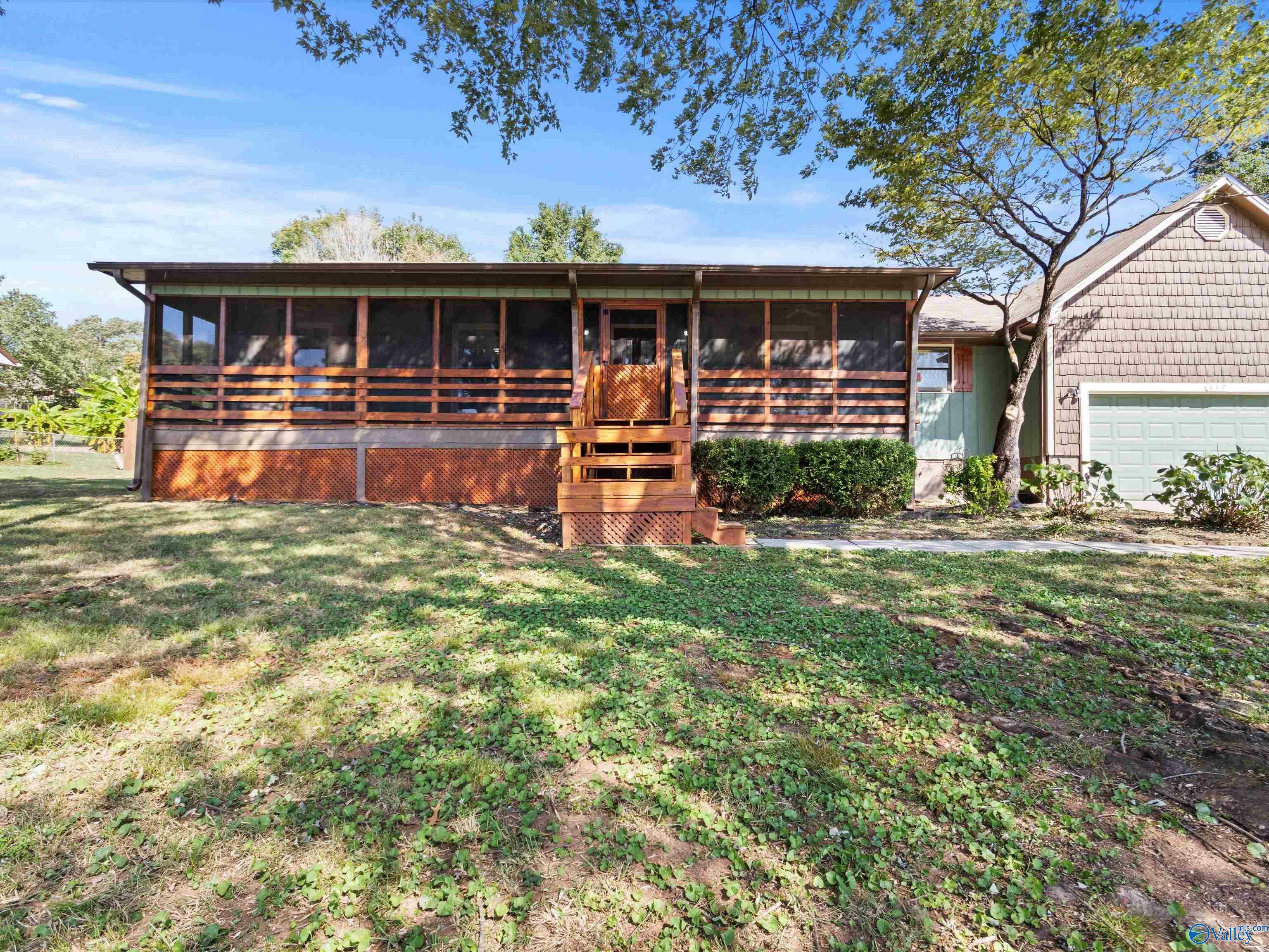 Property Photo:  117 Saralee Drive  AL 35811 