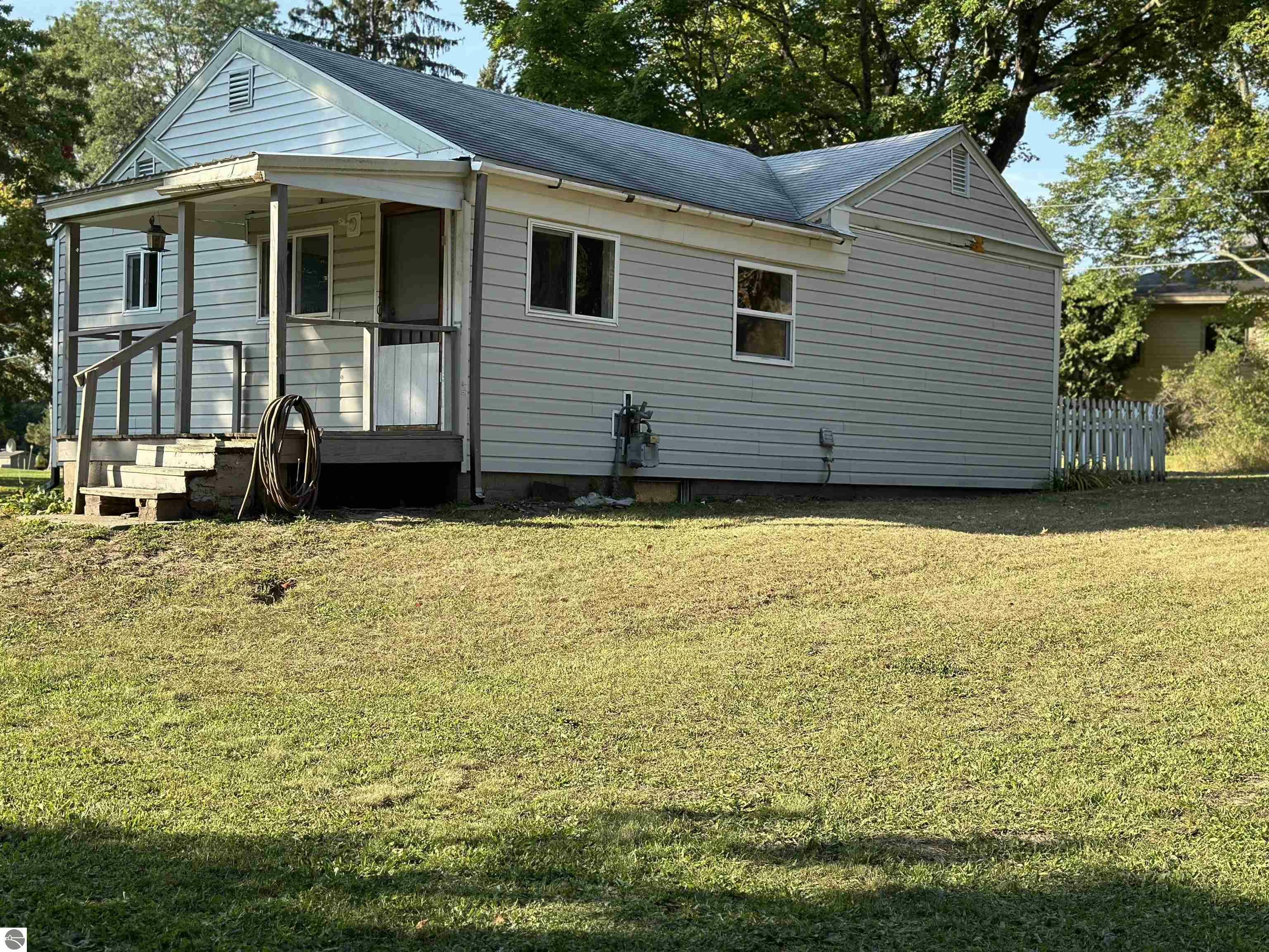 Property Photo:  502 Whaley Street  MI 49601 