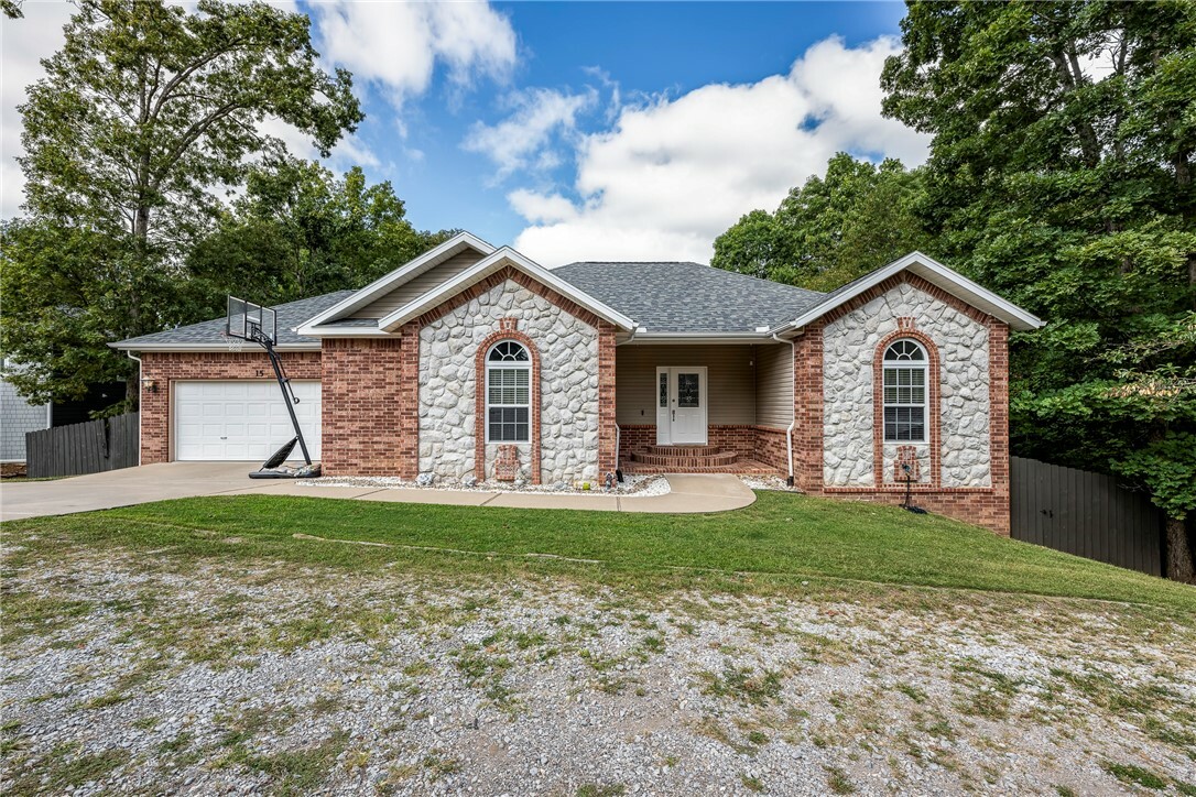 Property Photo:  15 Harrington Drive  AR 72714 