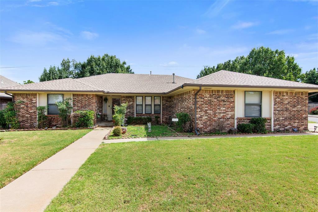 Property Photo:  7242 NW 115th Street  OK 73162 