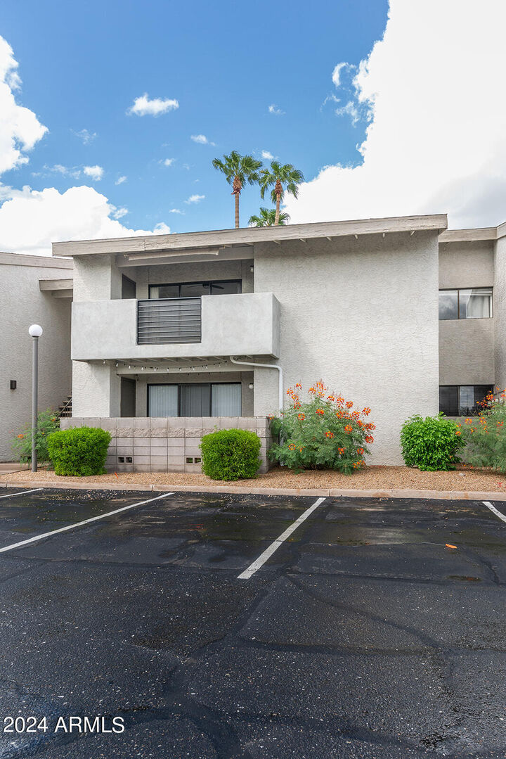 Property Photo: 6480 N 82nd Street 2223 AZ 85250