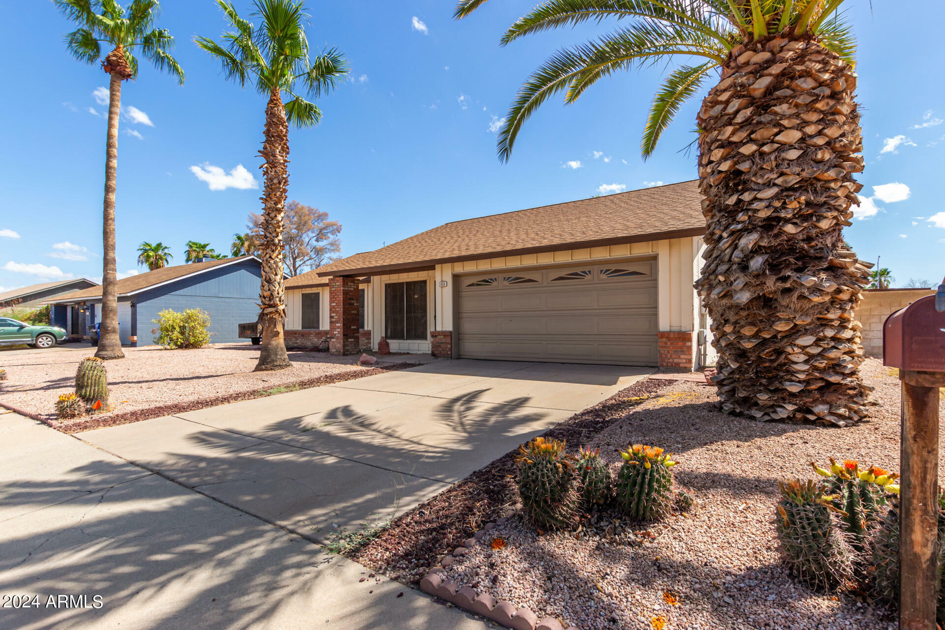 Property Photo:  831 E Hackamore Street  AZ 85203 