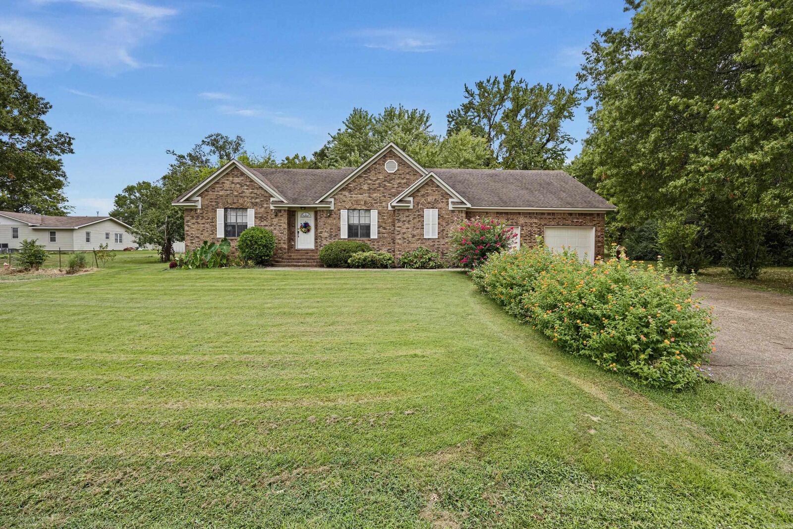 Property Photo:  1014 E 19th Street  AR 72801 