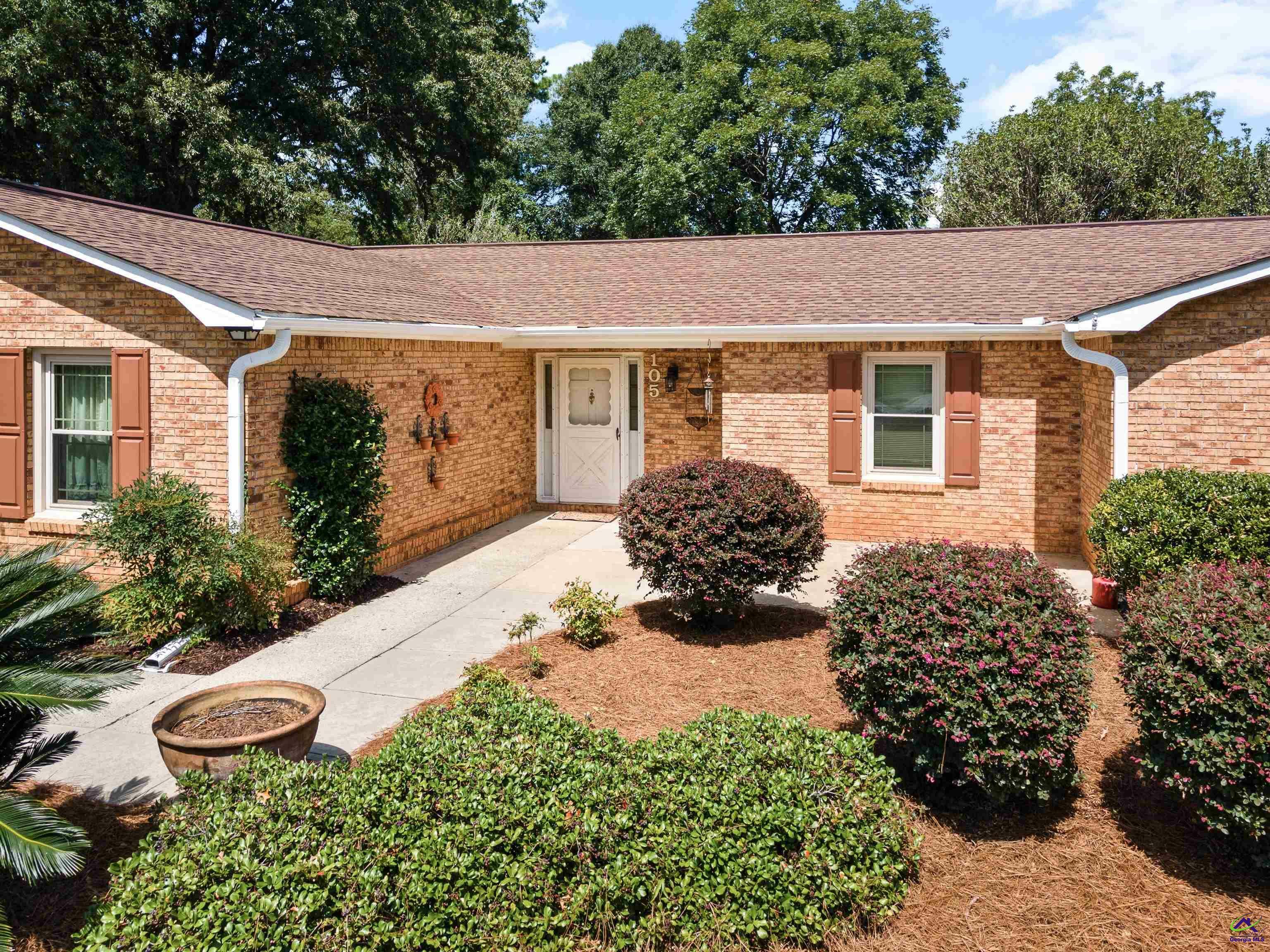 Property Photo:  105 N Ridge Circle  GA 31069-2232 