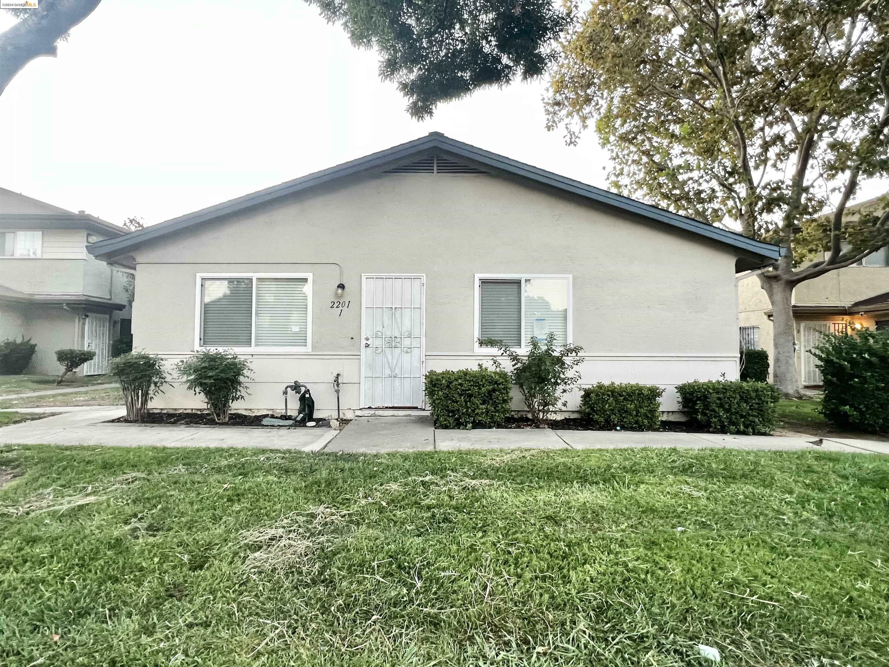 Property Photo: 2201 Peppertree Way 1 CA 94509